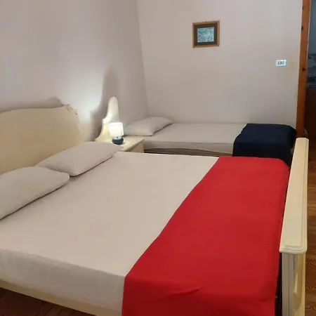 度假居 Ischia 玛丽娜迪曼卡维萨